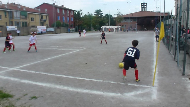 Caricamento immagine in corso...